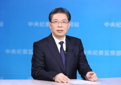 新疆维吾尔自治区纪委书记徐海荣在线解读两大法规