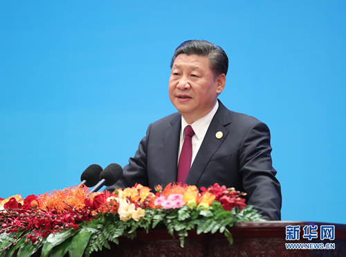 12月1日,中共中央总书记、国家主席习近平在北京人民大会堂出席中国共产党与世界政党高层对话会开幕式,并发表题为《携手建设更加美好的世界》的主旨讲话。新华社记者 刘卫兵 摄