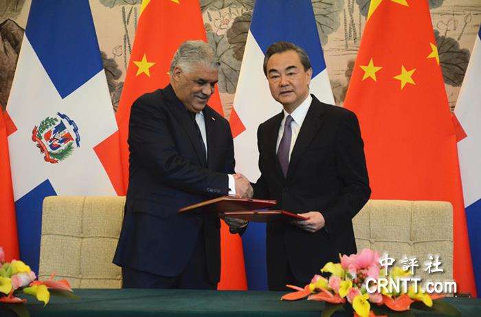 顺应历史潮流的正确抉择(钟声)