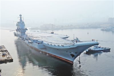 我国第二艘航母首次出海试验
