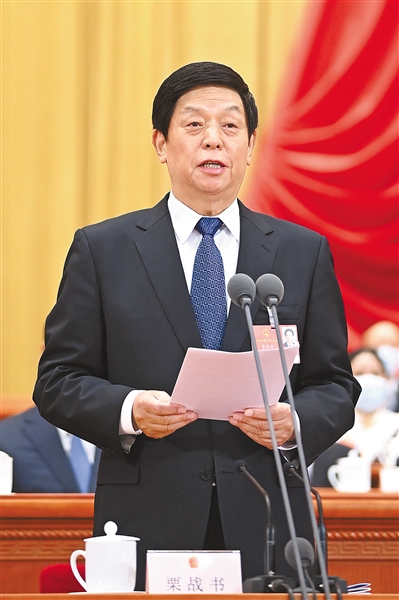 5月22日，第十三届全国人民代表大会第三次会议在北京人民大会堂开幕。大会主席团常务主席、执行主席栗战书主持大会。 新华社记者 申宏 摄