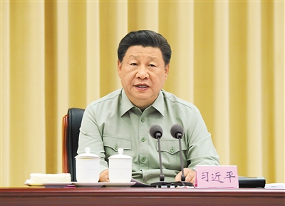 9月15日，中共中央总书记、国家主席、中央军委主席习近平到驻陕西部队某基地视察调研。这是习近平在听取基地工作汇报后发表重要讲话。新华社记者 李刚 摄