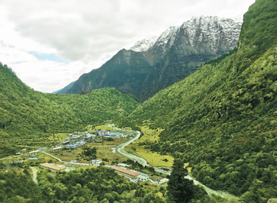 习近平牵挂玉麦乡