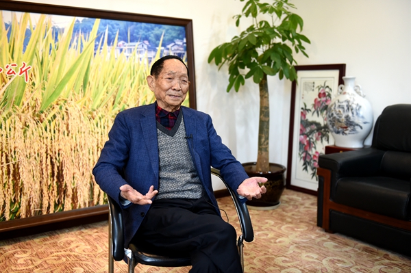 “科学研究与艺术创作是相通的,两个互相升华。”