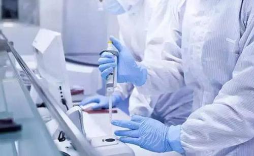 带疫解封使全球新增新冠病例数居高不下