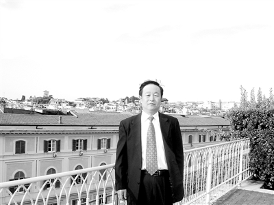 戴焰军 戴焰军，中央党校（国家行政学院）教授，中宣部马克思主义研究与建设工程专家组成员，中央党校马克思主义研究创新工程课题组首席专家