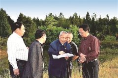 初心不改的“草鞋书记” 记“七一勋章”获得者，四川省原达县地委副书记、地区纪委书记周永开