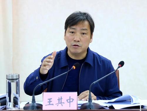 杜绝两面派不做两面人